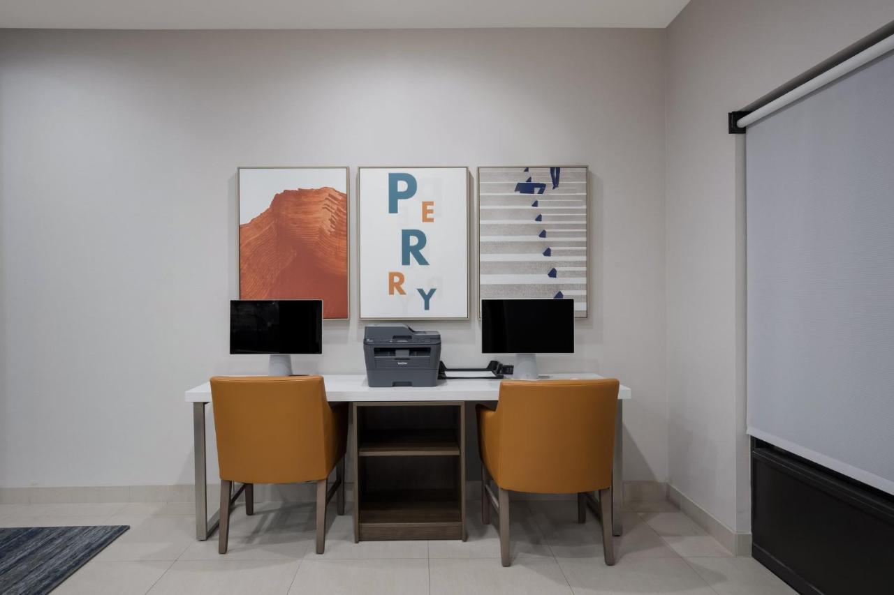 Holiday Inn Express Hotel & Suites Perry, An Ihg Hotel Ngoại thất bức ảnh