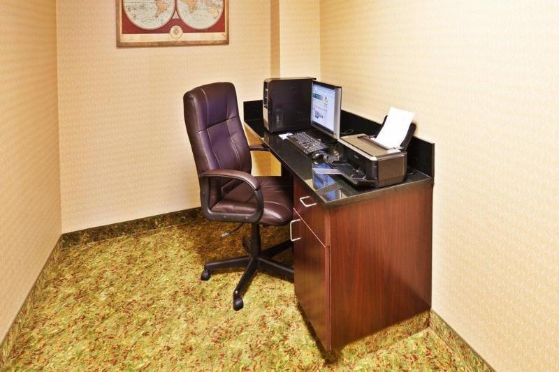 Holiday Inn Express Hotel & Suites Perry, An Ihg Hotel Ngoại thất bức ảnh