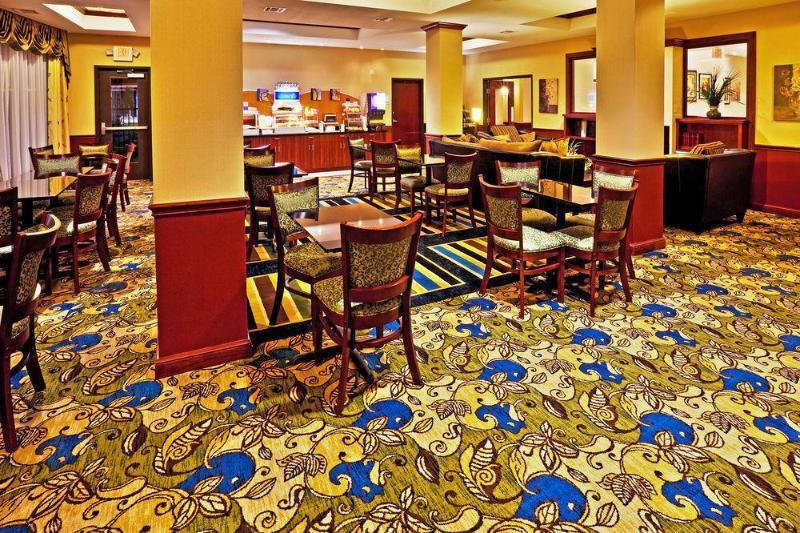 Holiday Inn Express Hotel & Suites Perry, An Ihg Hotel Ngoại thất bức ảnh